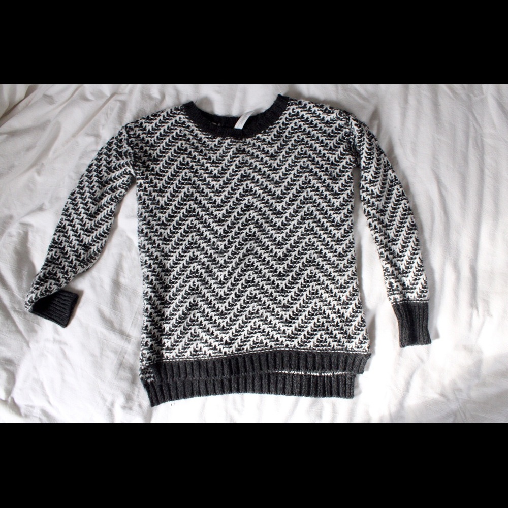 Aeropostale women’s knit sweater